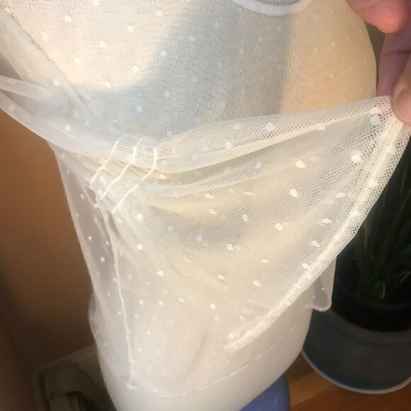 MinkPink Sheer Polkadot BellSleeve Peasant Top, M - Picture 8 of 8